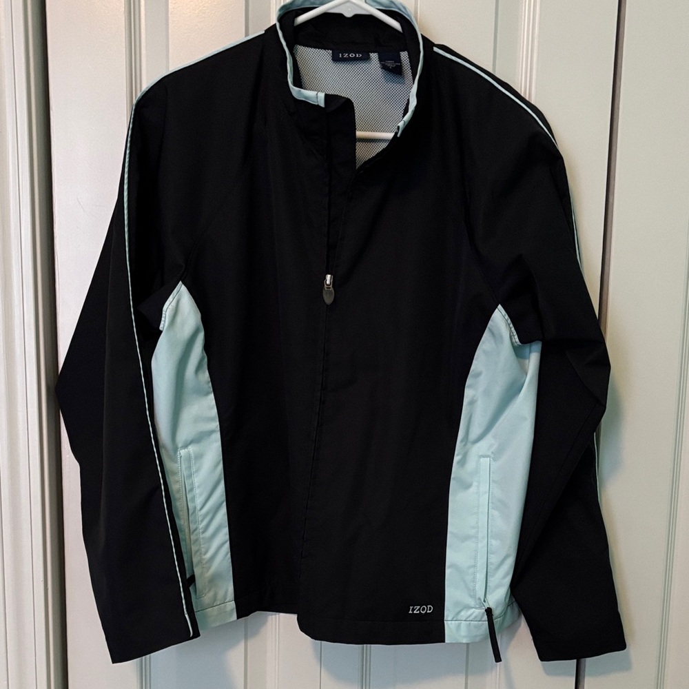 Ladies Izod Black and Light Green Windbreaker with zip pockets Size Large